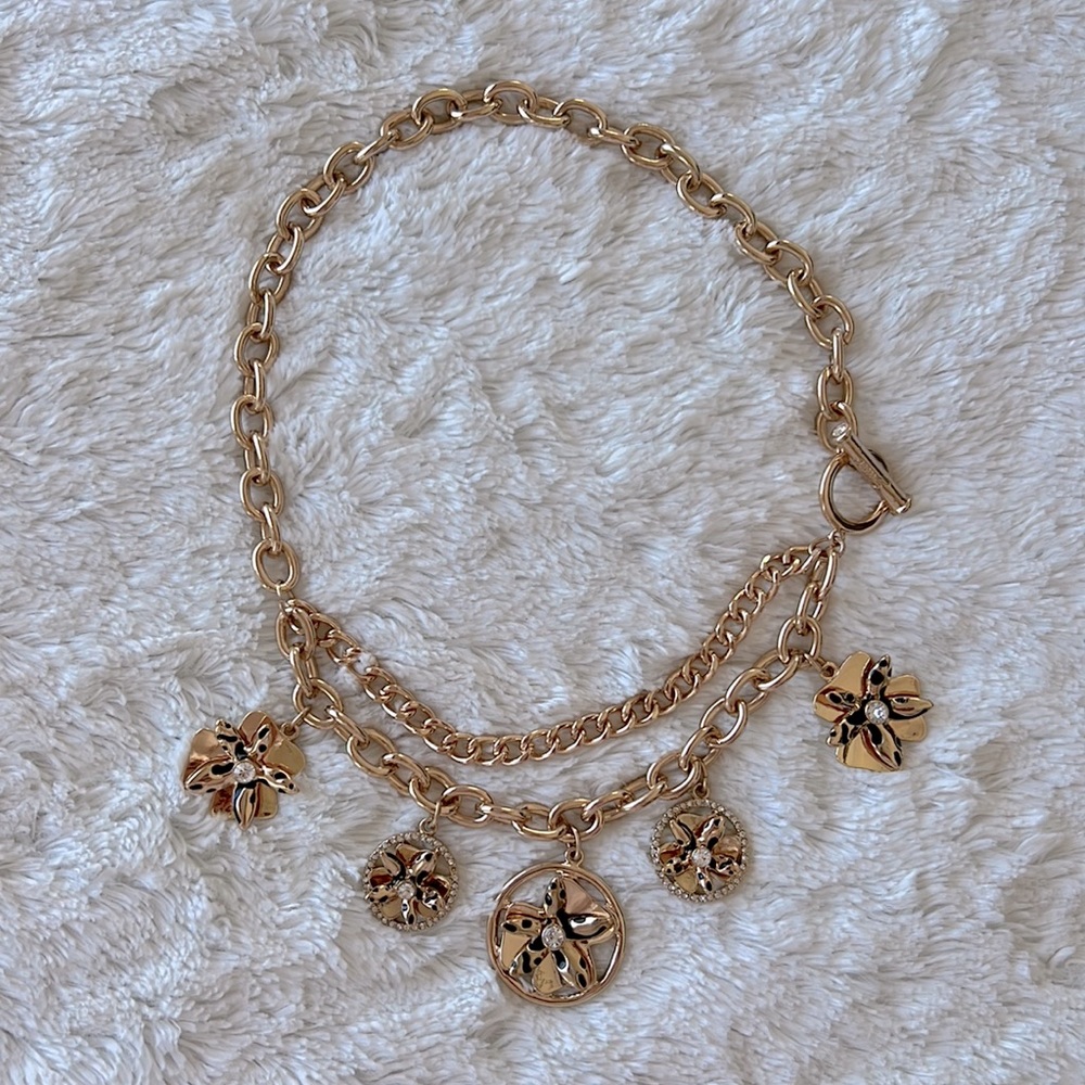 Gold Tone Flower Charm Guess Necklace